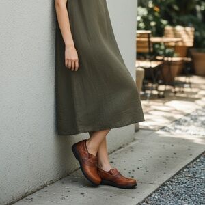 Ariat Women's size 7.5B Brown Leather Work Shoes Steel Toe‎ Clogs,